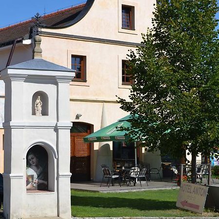 Hotel Antoň Telč Buitenkant foto