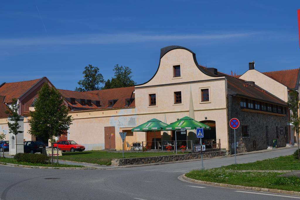 Hotel Antoň Telč Buitenkant foto